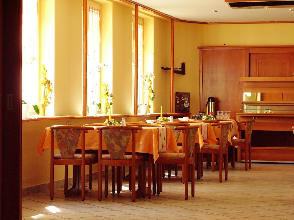 Hotel Siegmar Im Geschaftshaus Кемниц Екстериор снимка