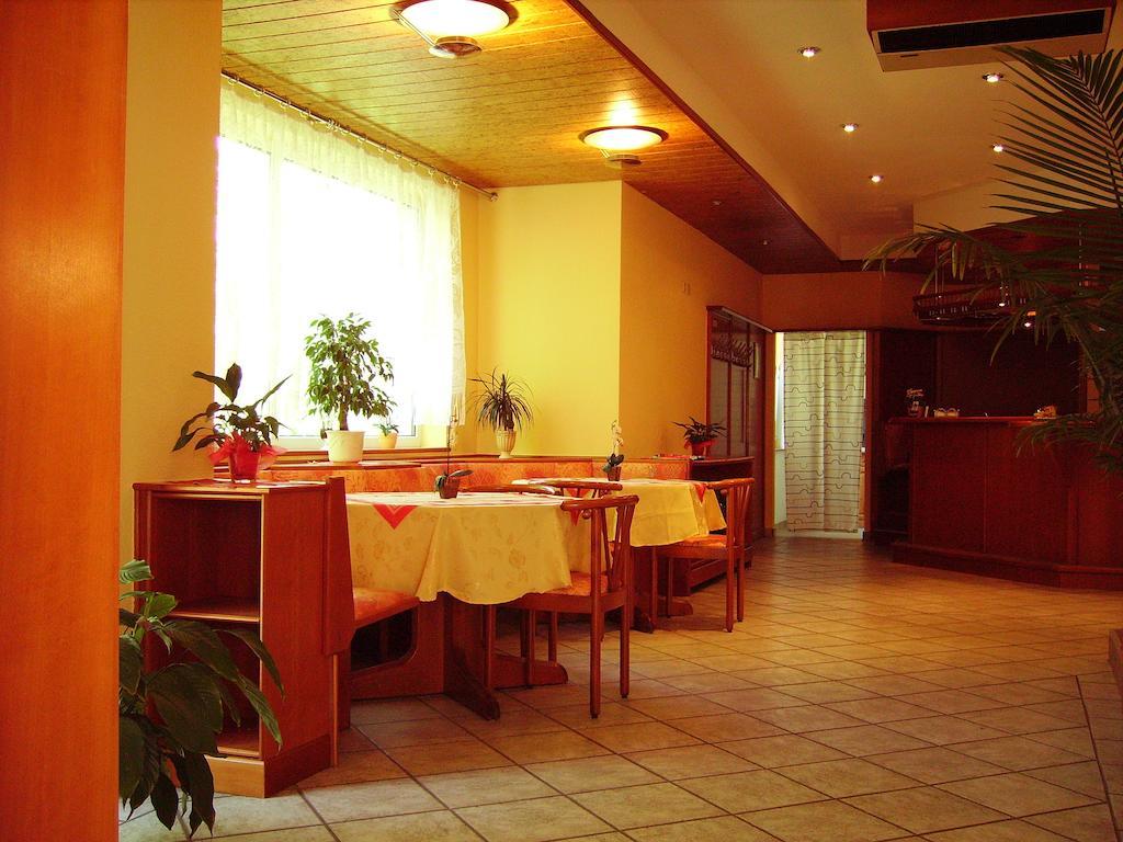 Hotel Siegmar Im Geschaftshaus Кемниц Екстериор снимка